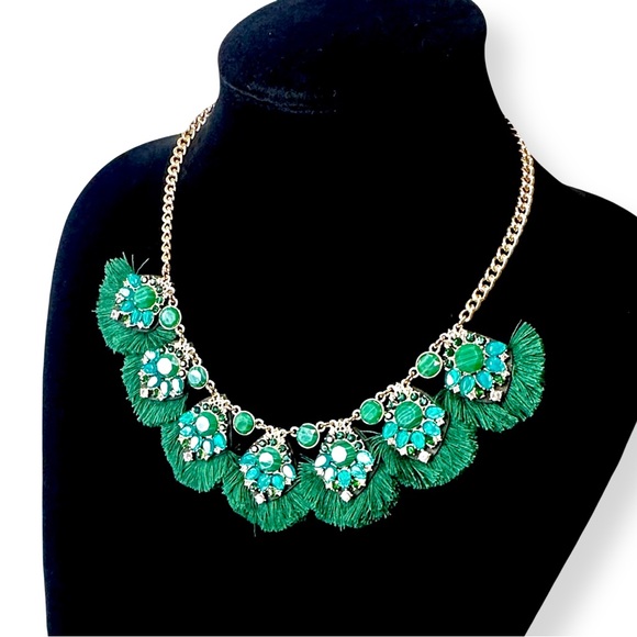 INC. Interview Concepts Chic Green Statement Green Necklace | NWT - Picture 5 of 8